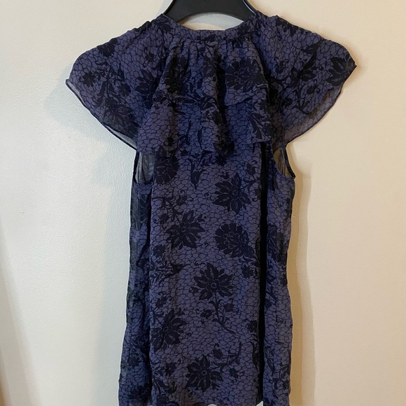 Ann Taylor 100% Silk Dark Blue formal Floral Ruffle top size medium - Picture 6 of 10
